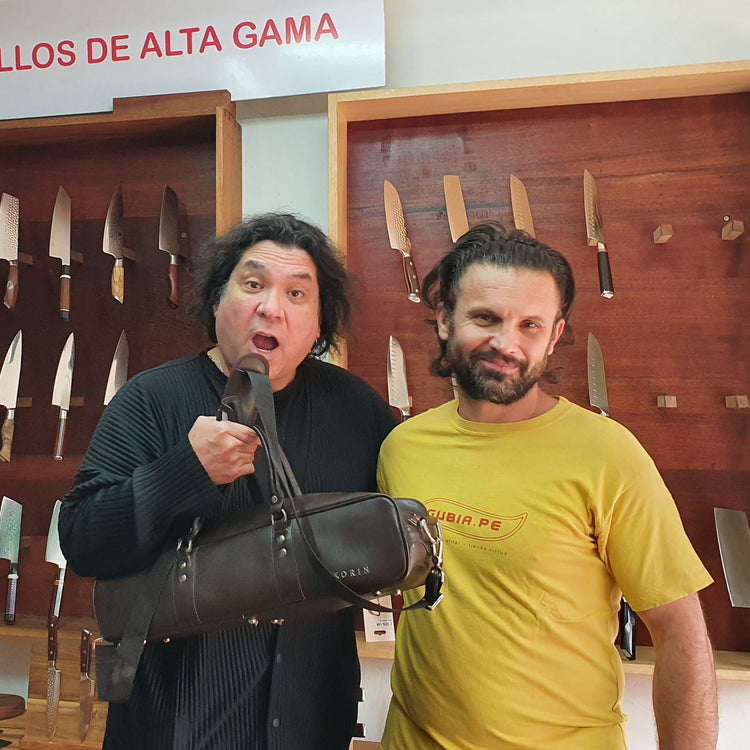 Chef Gaston Acurio confiando en servicio de TdF maestro Mijal.