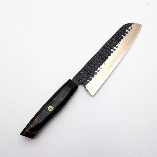 Cuchillo Santoku 18cm 10Cr+Damasco de Cobre Martillado+Kurouchi Resina