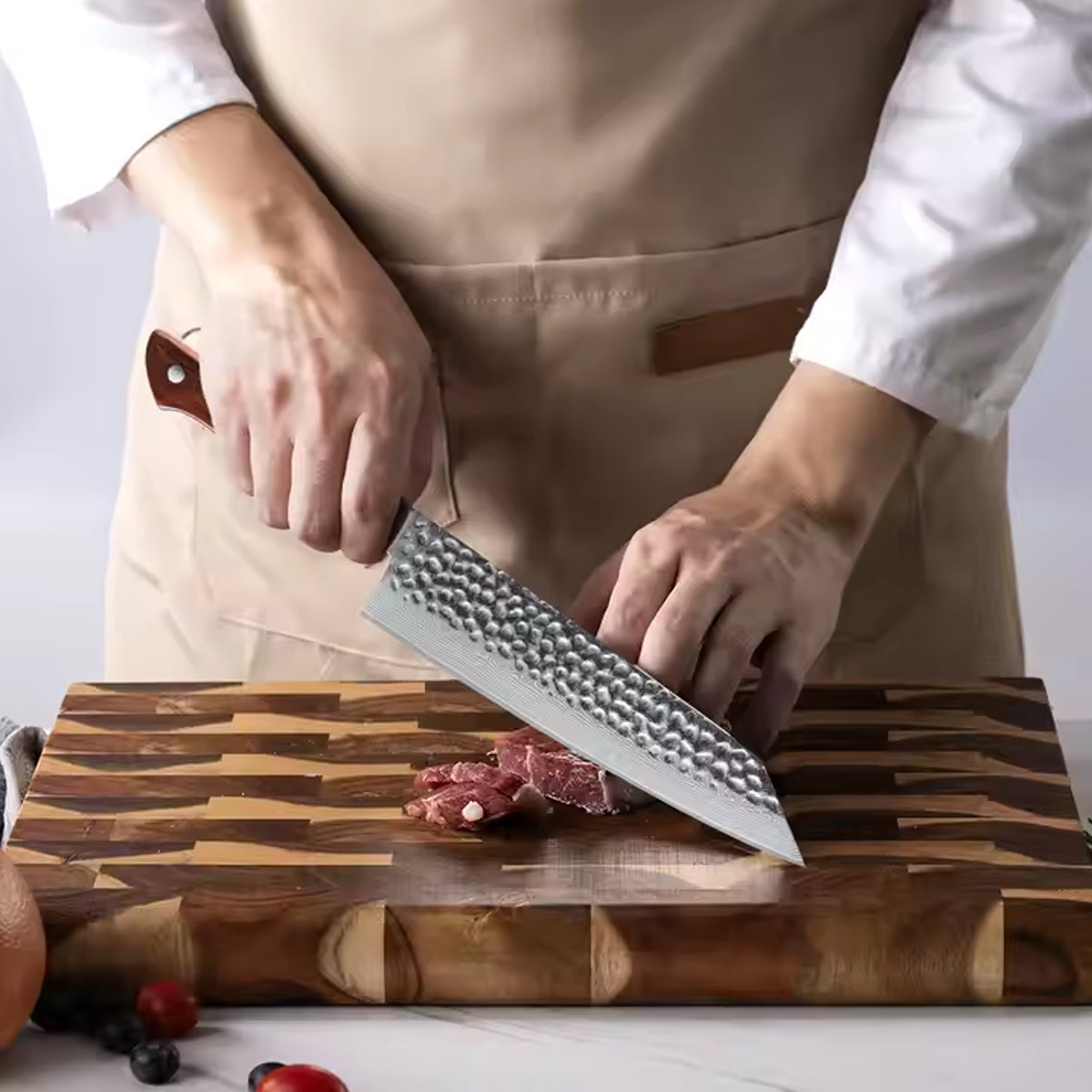 Cuchillo Kiritsuke 21cm 10Cr Damasco Martillado RoseWood clásico