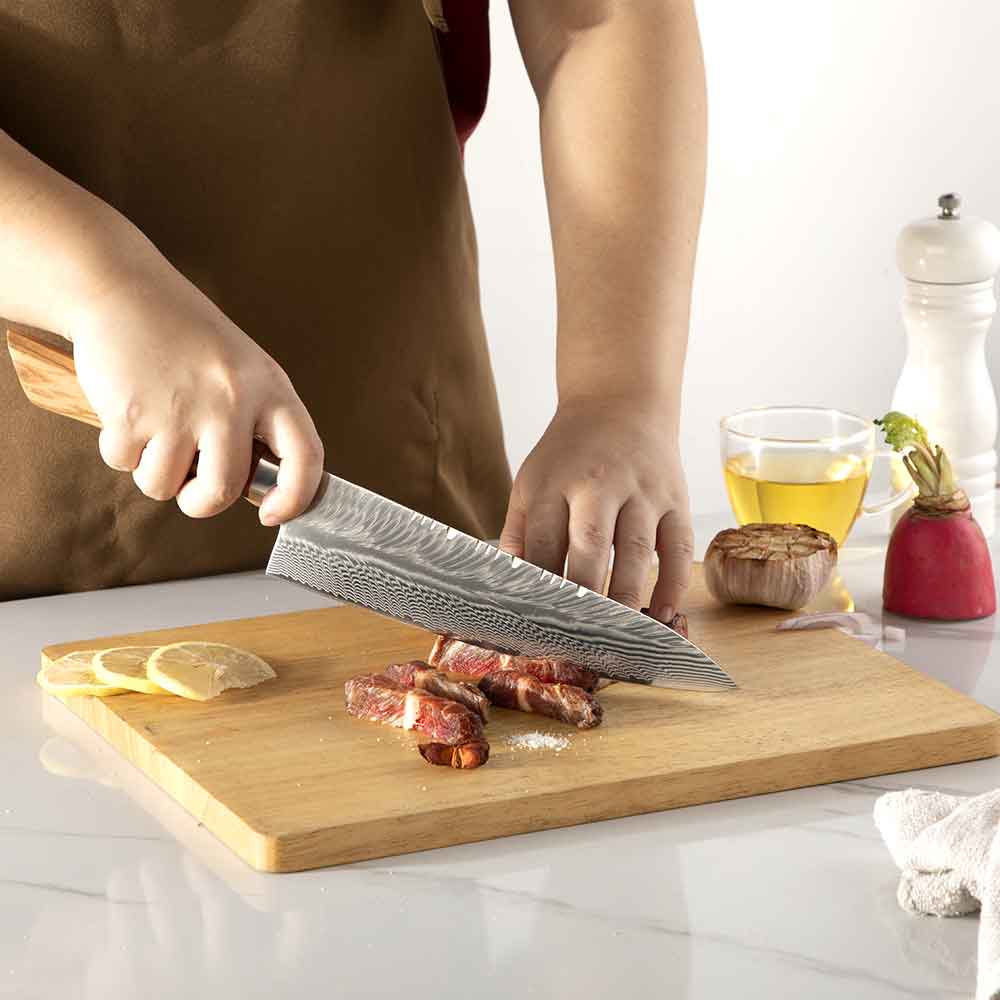 Cuchillo Gyuto 20 cm AUS-10+Damasco Pluma mango Olivo