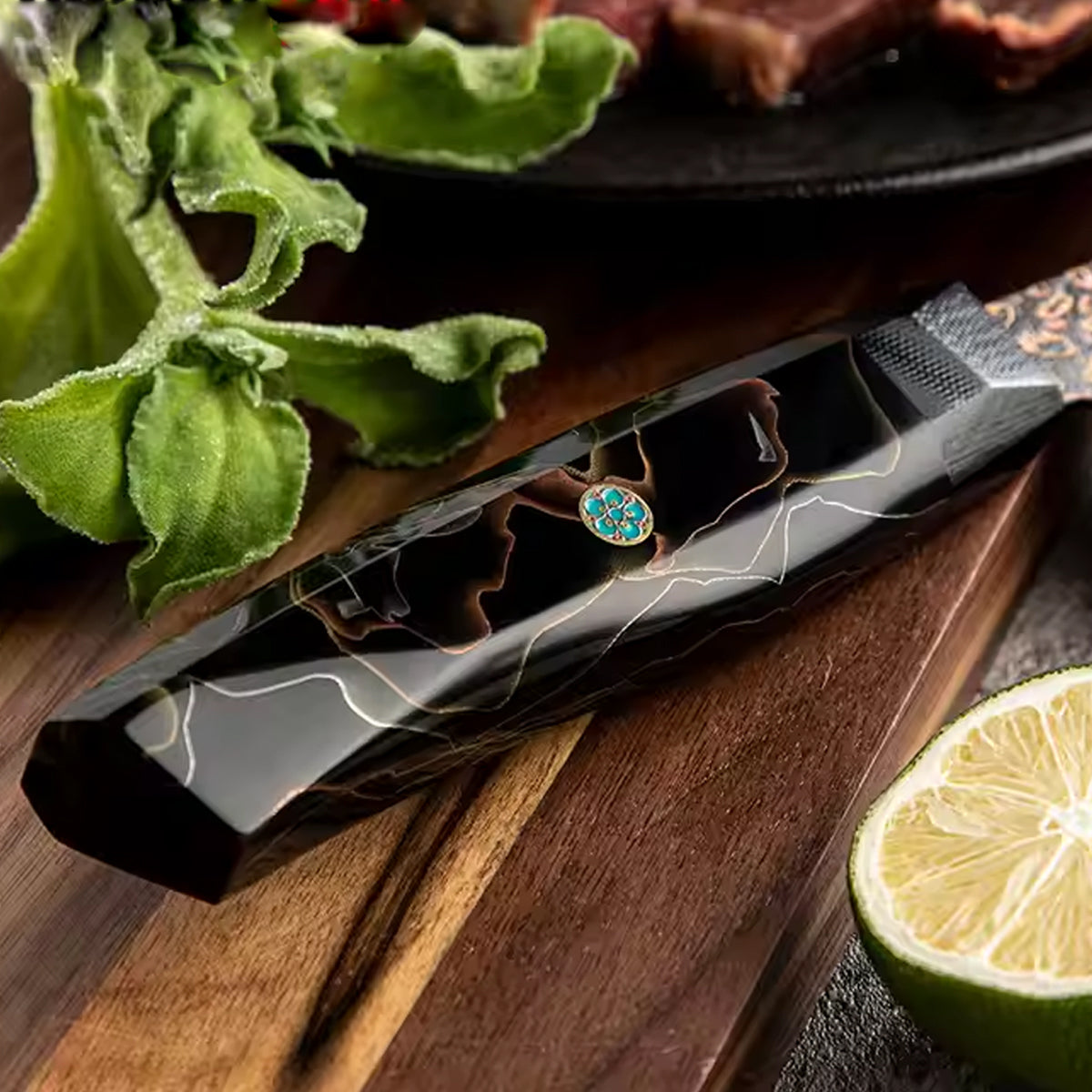 Cuchillo Utilitario 13cm 10Cr+Damasco de Cobre Martillado+Kurouchi Resina