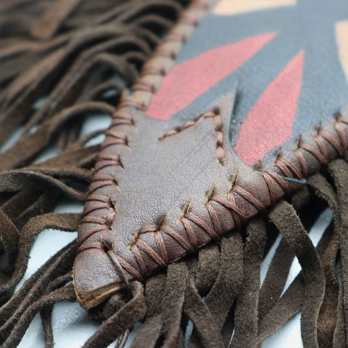 Cuchillo Supervivencia 13cm Damasco Hueso de avestruz + funda de cuero a medida