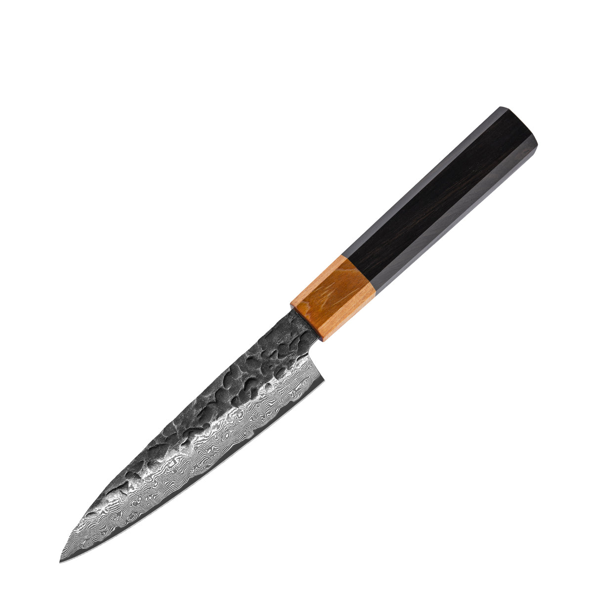 DMS-151D_Cuchillo Utilitario 12cm 10Cr+Kurouchi Martillado Damasco66 Oct Ebano, fondo blanco