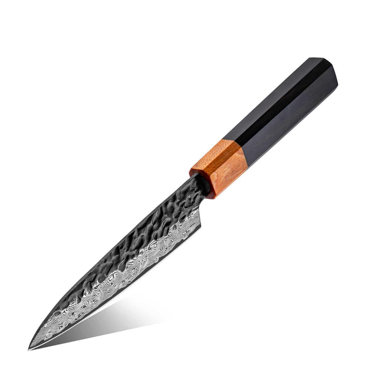 DMS-151D_Cuchillo Utilitario 12cm 10Cr+Kurouchi Martillado Damasco66 Oct Ebano, fondo blanco.
