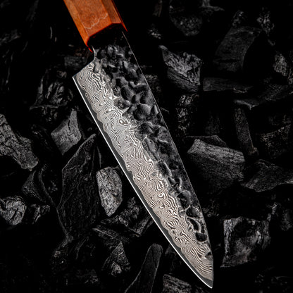 DMS-151D_Cuchillo Utilitario 12cm 10Cr detalle del acabado Kurouchi Martillado 66 capas Damasco