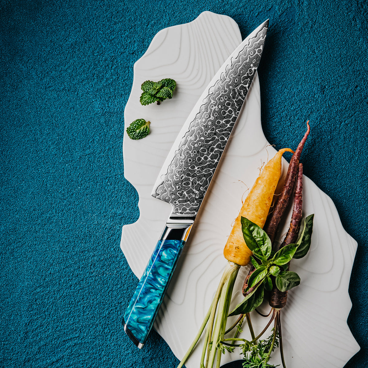 Cuchillo de Chef 20cm 10Cr+Gotas Damasco128 Full Tang Resina Azul, raices de zanahoria y otras verduras