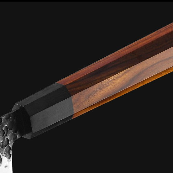 Cuchillo de Chef 20cm AUS-10 Clad Kurouchi Martillado detalle al Mango Mkuruti y Ebano