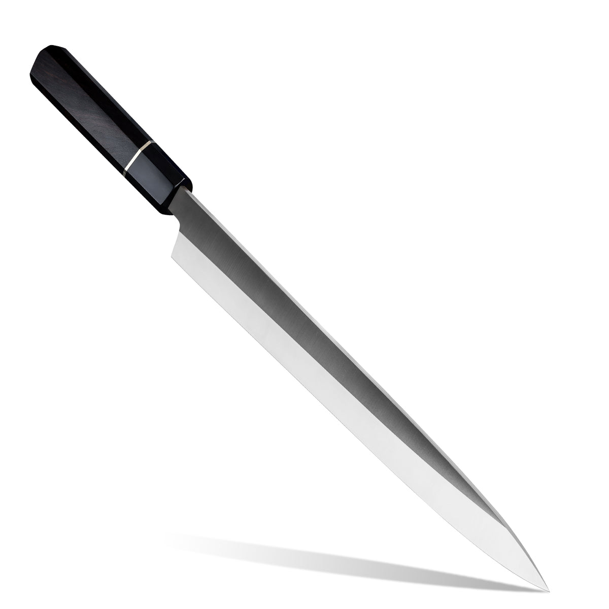 Cuchillo Yanagi 29cm 9Cr Mango Oct Ébano y Cuerno de Búfalo con fondo blanco.